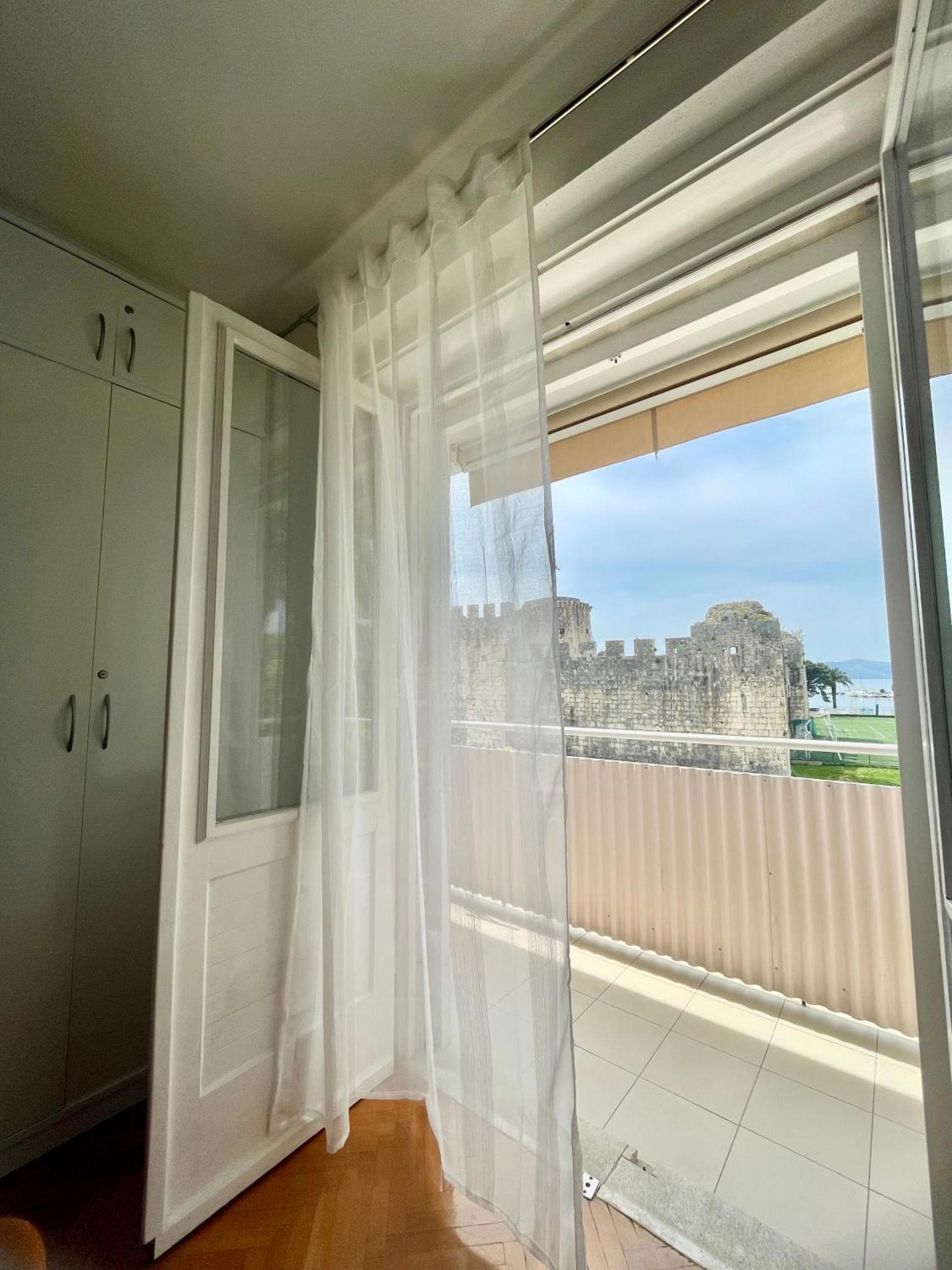 Dinka Old Town Apartment With Sea View Trogir Exterior foto