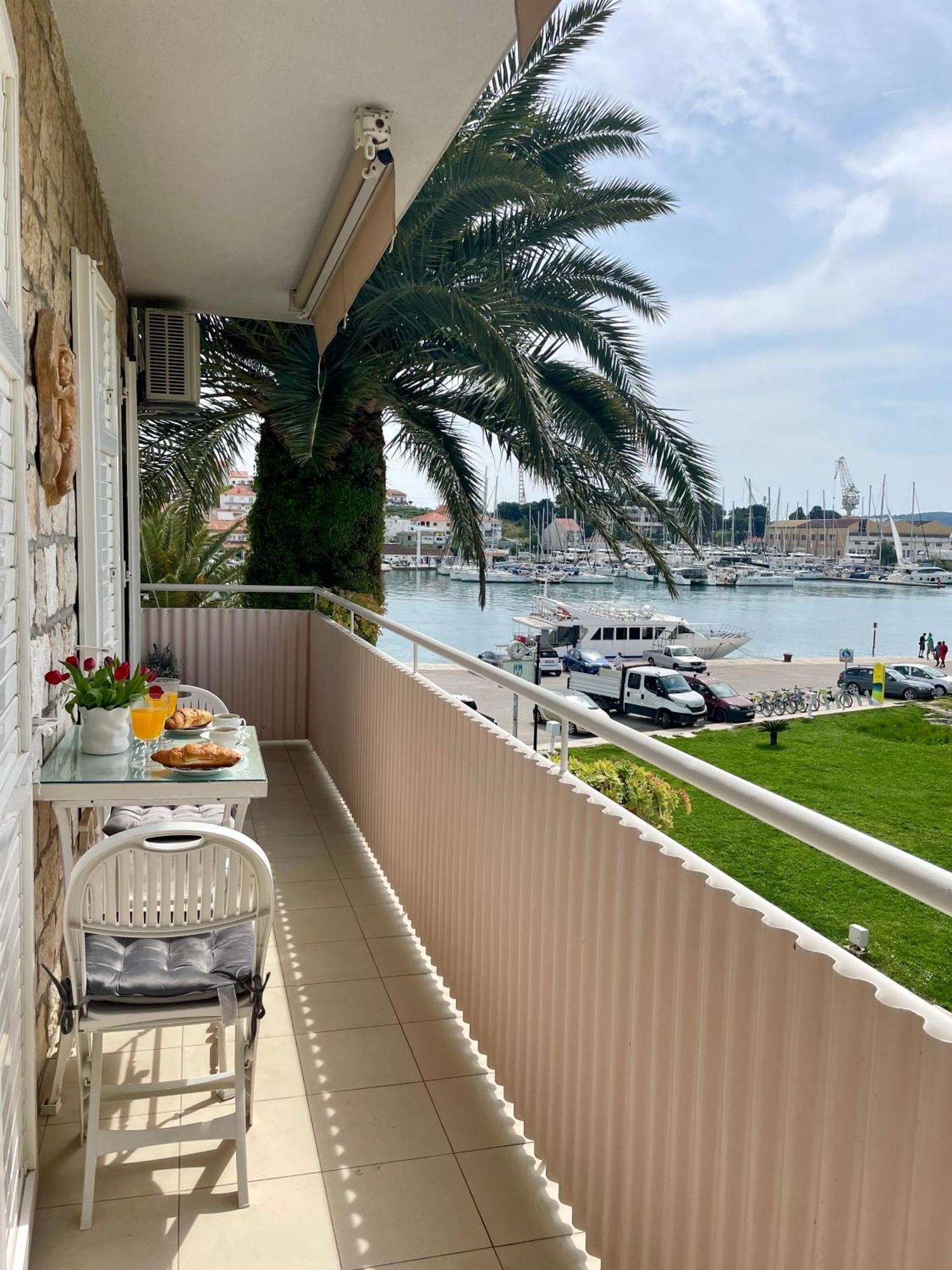 Dinka Old Town Apartment With Sea View Trogir Exterior foto